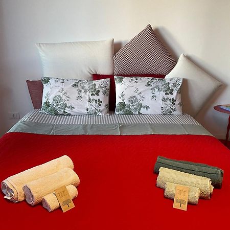 Il Dettaglio Rosso Apartment Livorno Luaran gambar